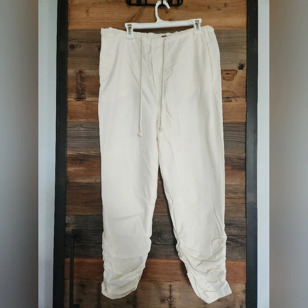 NWOT Free People New Light Parachute Pants Ivory (See Minor Spot Last Image) - Picture 4 of 6